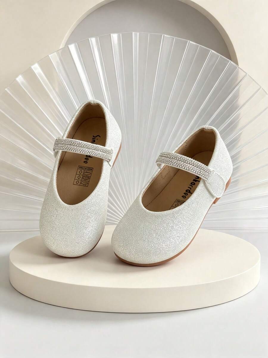 1 Pair Girls' Glitter Rhinestone Mary Jane Hook & Loop Soft Sole Flat Shoes, Korean Style Princess Party Performance Shoes - Beige - View 1