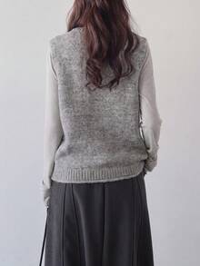 女款秋季休閒極簡百搭圓領針織開襟背心，羊毛混紡 - 灰色 - 查看 2