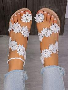 Women's Flat Sandals, Comfortable Soft Flat Sole, Romantic Lace Flower Decor, Suitable For Beach Vacation, Casual Outings - White - View 2