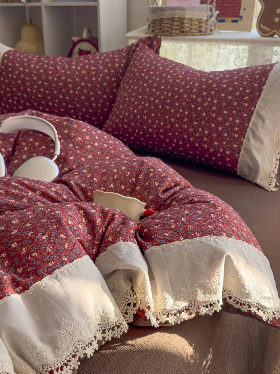 3-Piece Hollow Lace Duvet Cover Set, Soft And Comfortable Bedroom Bedding, Lace Design With Cute Floral Pattern, Breathable And Soft All-Season Bedding Set, Includes 1 Duvet Cover And 2 Pillowcases, No Fillers, Suitable For Dorm, Bedroom And Home Use, Multiple Size Options