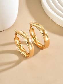 1 Pair Fashion Metallic Glossy Design Round Hoop Earrings Suitable For Women's Daily Street Style Party Vacation Beach Wear - Gold - View 4