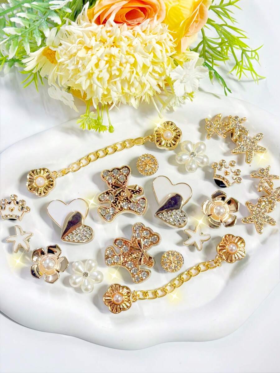 18PCS Gold/Silver Bear Chain Shoe Charms, Fashionable & Versatile, Handmade DIY Craft, Suitable For Sandals, Slippers, Etc., Perfect Gift Choice - Multicolor - View 1