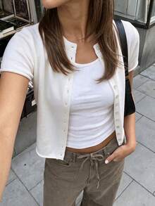 女款新款亮紅色短袖圓領單排扣修身針織毛衣 - 米白 - 查看 2