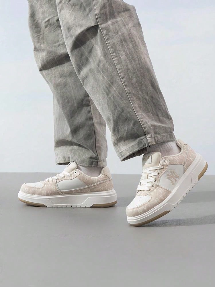 MLB Zapatillas casuales de suela gruesa con forro de mezclilla y estampado retro de monograma SL para hombre & mujer, nuevo estilo verano 2026, 3ASXS015N-50BGS - beige - Ver 1