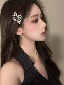 2pcs/Set Women's Fashion Hair Clips: 1pc Metal Crocodile Hair Clip With Rhinestone Decoration, Suitable For Wearing On Forehead Or Side, Applicable For Festivals, Parties, Holidays, Daily Wear And Bohemian Theme Parties, Showcasing Elegant Style, Suitable For Various Hair Accessory Uses Such As Fixing Hairstyles, Slide-In Hair Clips, Hair Clips, Back To School Season Essential - Silver - View 1