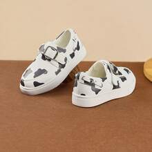 Children's Cow Print Casual Sneakers, Unisex Kids' Hook And Loop Hook And Loop Flat Canvas Shoes, Lightweight Non-Slip Slip-On Shoes For Spring And Autumn - Black and White - View 6