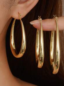 1pc European & American Style Thick Gradient Hollow Gold Hoop Earrings For Women, Face-Slimming, Versatile For Commute & Party, Light Color Difference, Luxury High-End Ear Jewelry - Gold - View 2