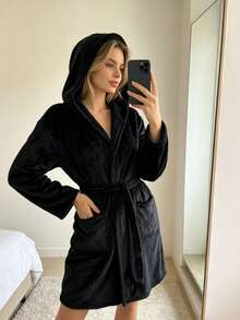 1pc Women Solid Color Hooded Waist Tie Plush Sleepwear Robe, Comfortable And Warm For Autumn/Winter, Fall - Black - View 2