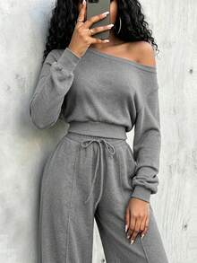 RNU Women's Dark Gray Asymmetric Shoulder Cropped Sweatshirt Set, Autumn/Winter Off-Shoulder Loose Lantern Sleeve, Cropped Waist-Flattering Design With Drawstring High-Waist Straight Leg Wide-Leg Sweatpants Side Pocket Design, Casual Home Slouchy Relaxed 2 Pieces Set - Grey - View 5