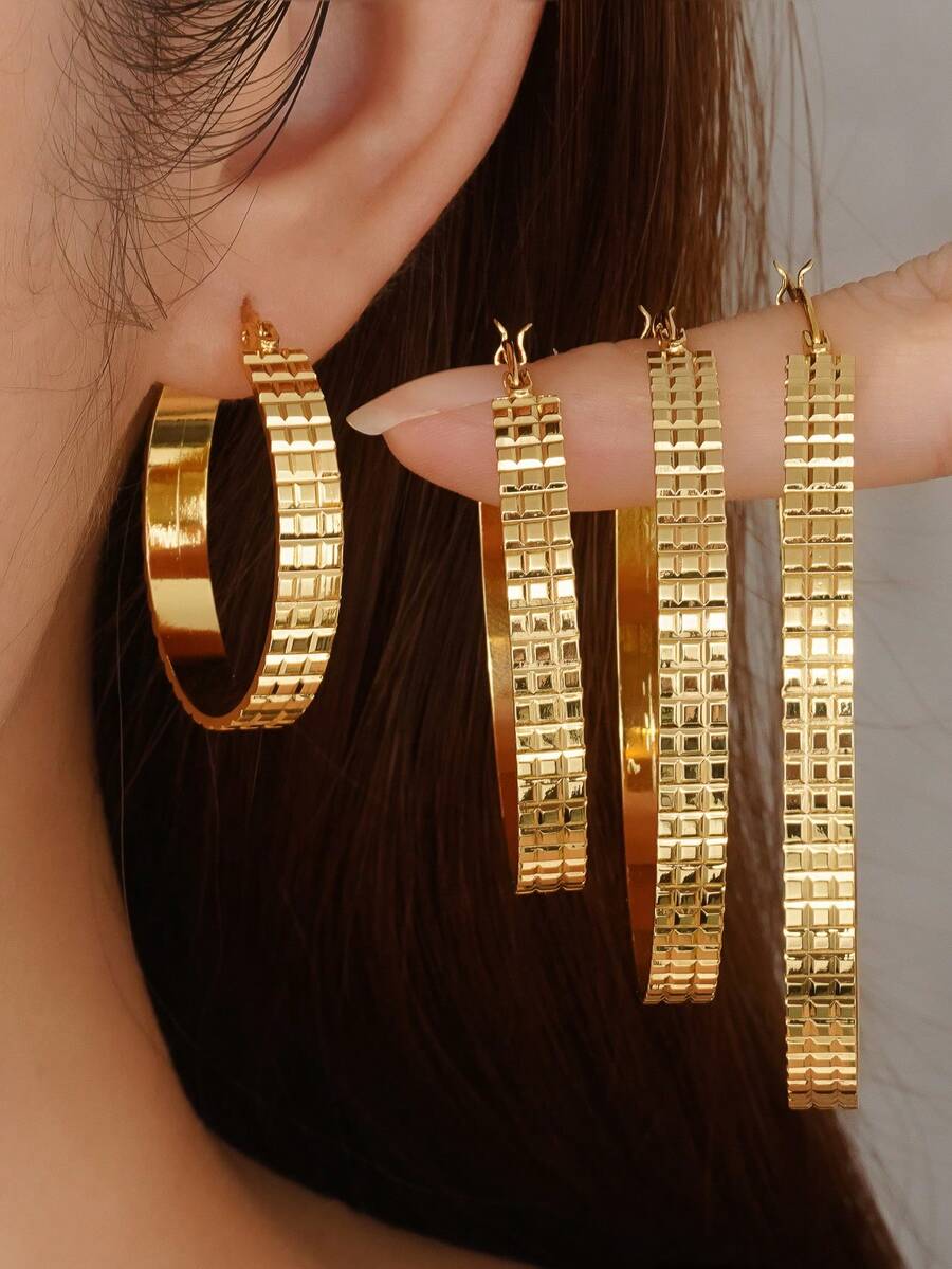 European & American Vintage Style Metal Square Grid Texture Large Hoop Earrings, Gold Versatile Geometric Round Earrings, Exaggerated Spicy Girl Accessory For Party, Vacation, Daily Commute