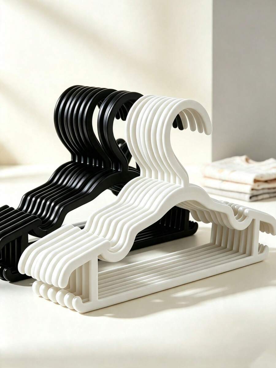 10/1pc Non-Slip Plastic Hangers, Closet Storage Rack, Suitable For Pants, Coats, Dresses, Shirts And Sweaters. Lightweight And Durable, Ideal For Organizing Home, Bedroom And Closet. Daily Clothing Storage Accessory. Dorm Essential