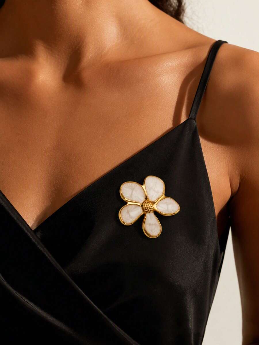 VceTd1PCS Fashionable Vacation Style Stainless Steel Women's Brooch With Asymmetrical Flower Decoration, Suitable For Daily Wear, Vacation Or Gift - Golden - View 1