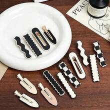 6pcs Random Mixed Color Black & White Acrylic Wavy Checkerboard Hair Clips, Minimalist Side Hair Clips, Suitable For Daily Hairstyles - Multicolor - View 3