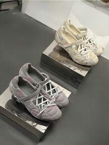 Plus Size Wide Foot Star & Moon Embroidered Criss-Cross Strap Round Toe Stiletto Heel Mary Jane Shoes - Grey - View 4