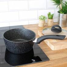 Black Saucepan With 18 Cm Diameter, Non‑Stick Interior And Scratch‑Resistant Surface, Fitted With Cool‑Touch Handles, Compatible With Induction, Electric And Gas Hobs. - View 7