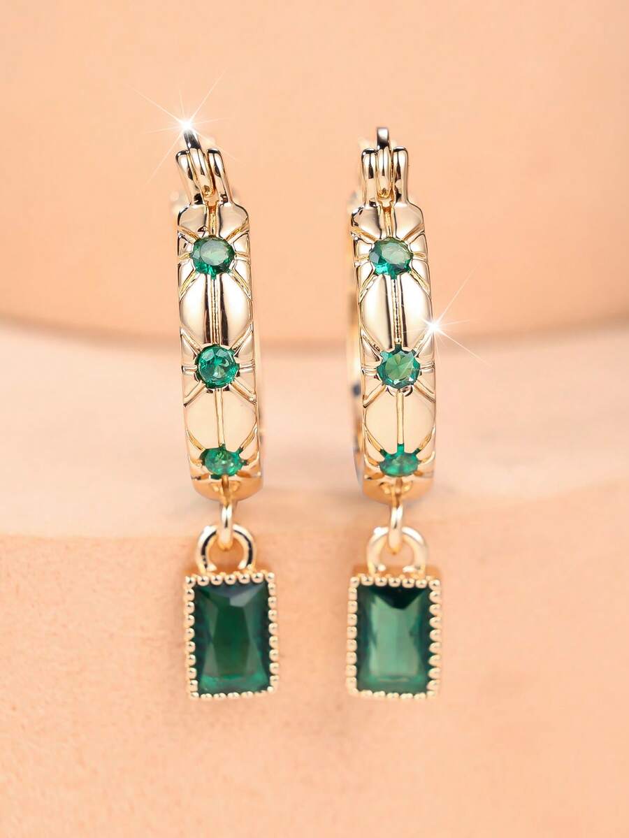 1 Pair Of Elegant Cubic Zirconia Geometric Pendants For Women-Vintage-Inspired, Lightly Luxurious Accessories For Work And Special Occasions - Yellow Gold - View 1