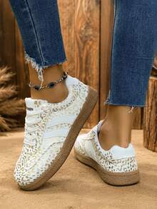 Sepatu Sneakers Wanita Model Low-Top Bertali, Desain Datar - Emas - View 6