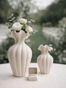 An Exquisite Vase, 20 Cm Tall, Compact Size, Suitable For Desktop Display, Suitable For Both Dried Flowers And Fresh Flowers, With A Rough Matte Surface Design, Stylish And Novel Shape, In A Modern Style - Beige - View 6