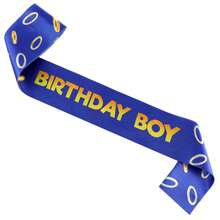 生日男孩披肩與皇冠套裝－金色國王皇冠配藍色生日徽章緞帶胸針，男孩主題派對裝飾與拍照道具 - 藍色 - 查看 8