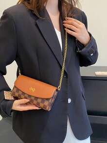 Classic Checkerboard Patchwork Contrast Color Shoulder Bag, Horizontal Compact Body Can Store Phone, Lipstick, Powder, Keys And Other Small Personal Items, Paired With Metal Chain Strap, Flap Magnetic Closure, Suitable For Commuting, Work, Dating, Shopping And Daily Outings - Brown - View 5