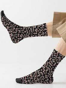 1 Pair Pink Daisy All-Over 360° Print Mid-Calf Socks, Gothic Style Fashion Design, Y2K Fun Soft Comfortable All-Season Daily Sports Casual Unisex Mid-Calf Socks - Multicolor - View 5