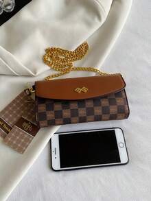 Classic Checkerboard Patchwork Contrast Color Shoulder Bag, Horizontal Compact Body Can Store Phone, Lipstick, Powder, Keys And Other Small Personal Items, Paired With Metal Chain Strap, Flap Magnetic Closure, Suitable For Commuting, Work, Dating, Shopping And Daily Outings - Brown - View 3