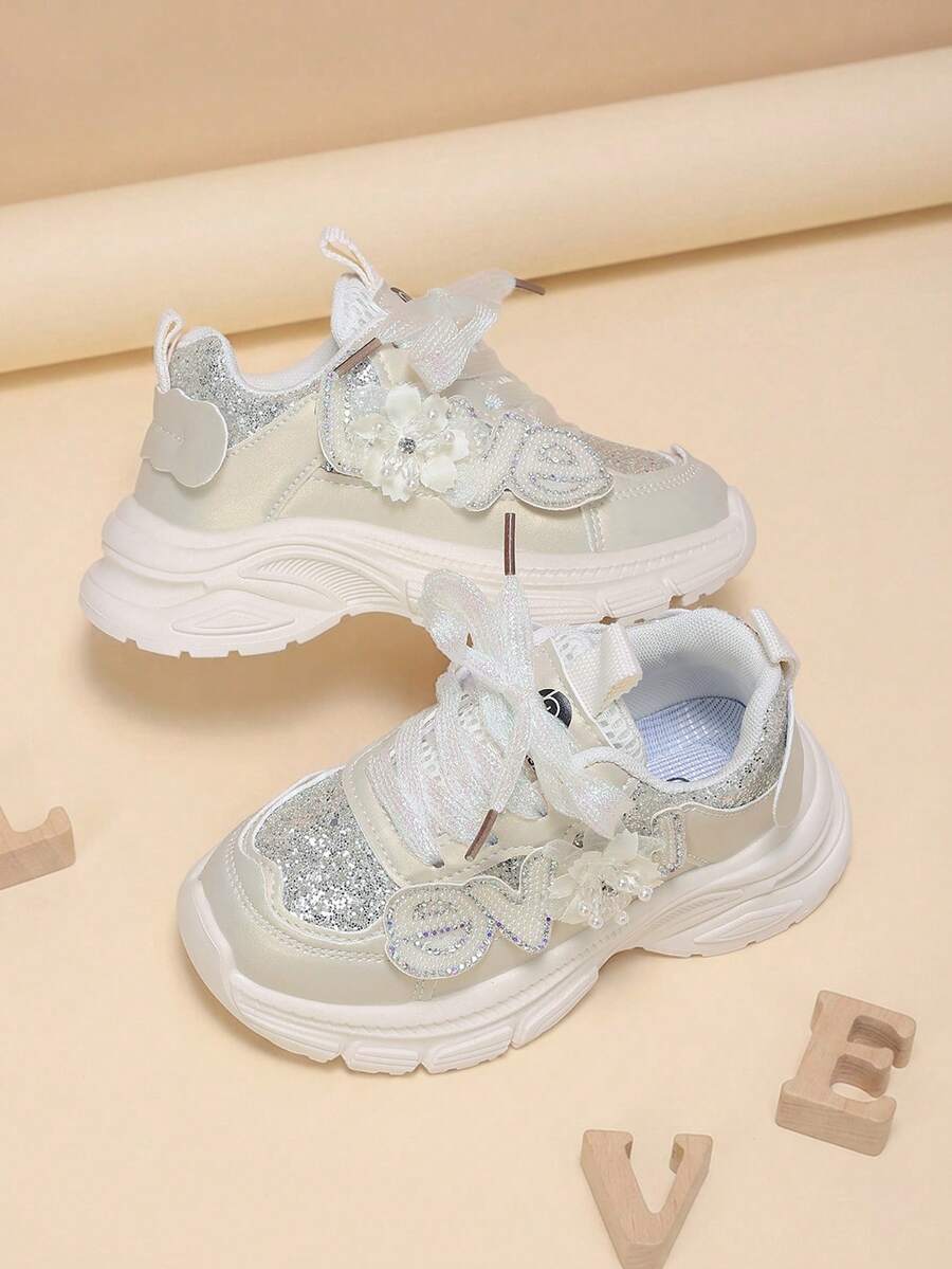1 Pair Kids Beige Sequin Hook & Loop Lace-Up 2-Way Wear Chunky Sneakers With Pearl Rhinestone 3D Flower Decor - Beige - View 1