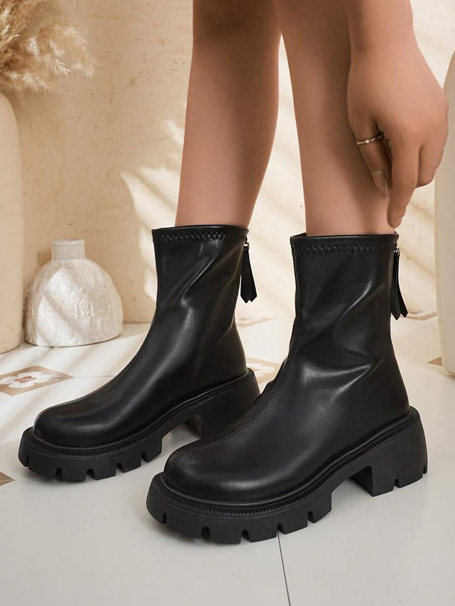 French Style Petite Thick Sole Height-Increasing Chunky Heel Boots 2026 Autumn/Winter Round Toe Waterproof Platform High Heel Patchwork Fashion Boots