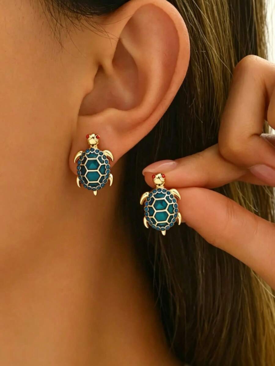 A Pair Jewelry Earrings With Lovely And High-Quality Turtle Designs Are Exquisite Gifts Suitable For Travel, Summer Beach Vacations And Daily Wear. - Blue - View 1