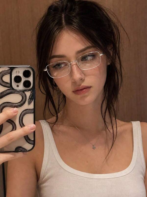 A Pair Of Small-Framed Silver Glasses, Y2K Style, Japanese Retro Full-Rimmed Decorative Glasses, Unisex, Suitable For Everyday Wear.
