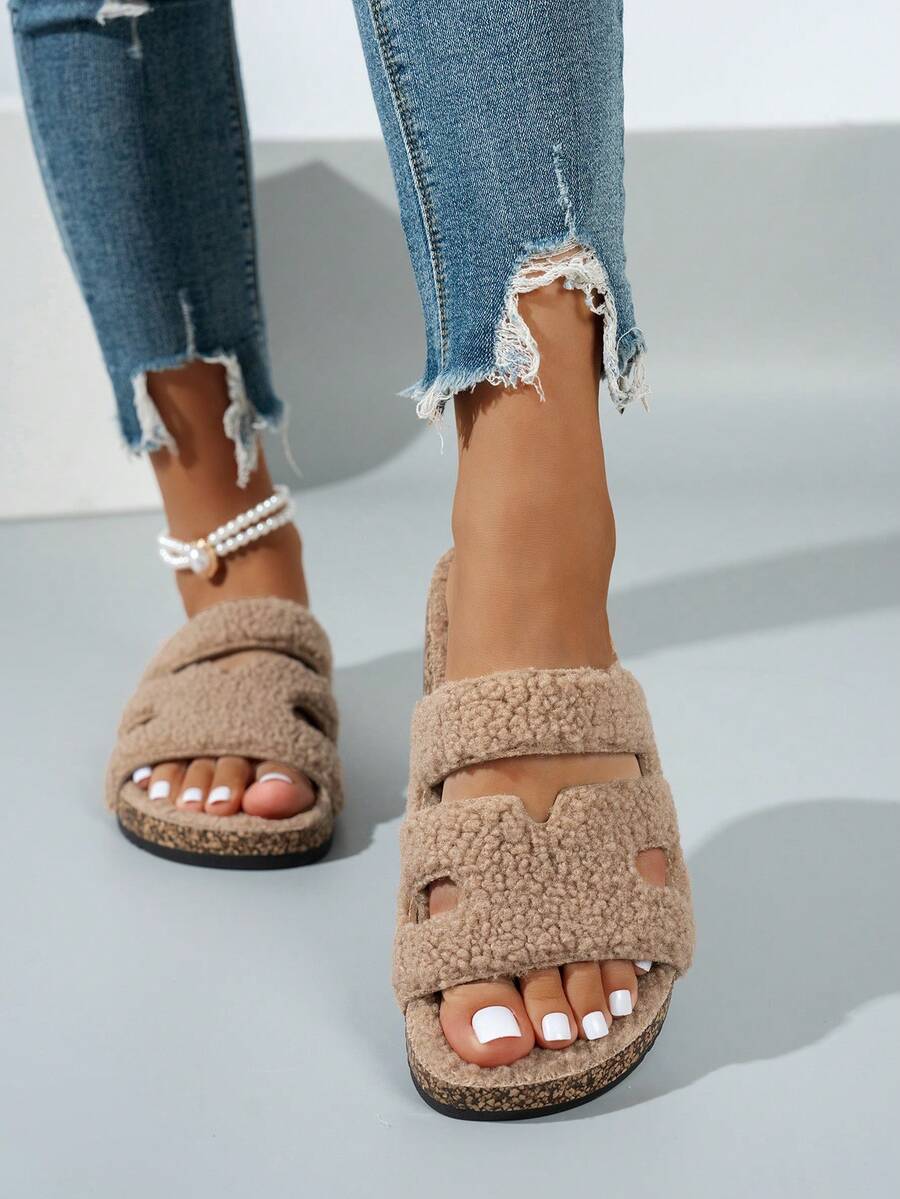 Sandal Kasual Luar Ruangan dengan Gesper Ganda, Nyaman, Datar, dan Lembut, Sandal Modis dengan Ujung Terbuka untuk Dalam dan Luar Ruangan
