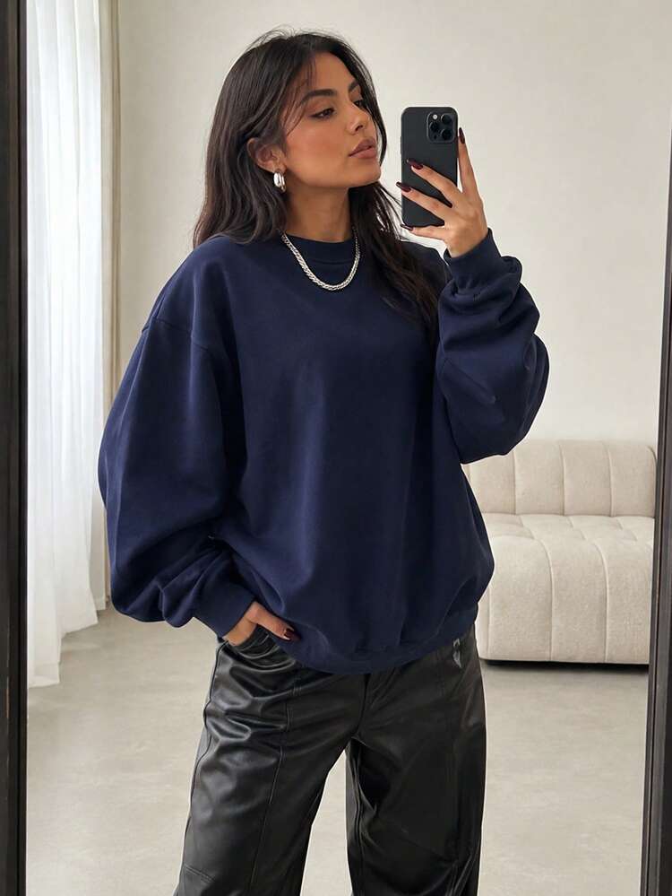 Sweatshirt Wanita Model Longgar Minimalis Warna Polos Kasual Serbaguna untuk Musim Gugur/Dingin Terbaru - Navy Blue - View 3