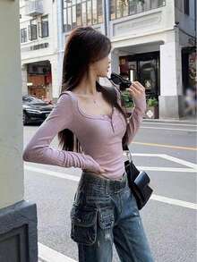Pakaian Dalam Wanita Model Seksi Lengan Panjang Pas Badan dengan Kerah Persegi dan Kancing Setengah - Mauve Purple - View 3