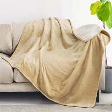 Beige Reversible 2-In-1 Pet Blanket, 100 X 120 Cm, Waterproof Fluffy Sherpa Fleece Blanket, Washable For Dogs And Cats, For Sofa, Bed, Car, Travel, And Outdoor Use - 100 X 120 cm - View 3