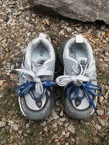 1 par de zapatos deportivos casuales para niños de vuelta a la escuela, zapatillas gruesas simples y elegantes para niños y niñas, zapatos infantiles cómodos de moda con cierre de gancho y bucle, uso para todas las estaciones, estilo de academia - Azul - Ver 5
