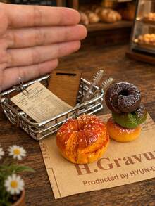 Miniature Bakery Donut Bread Basket Model Accessories Set, Mini Metal Storage Basket, Clips, Poster Paper Model Accessories, Model House And Dollhouse Kitchen Baking Scene Decoration - one-size - View 1