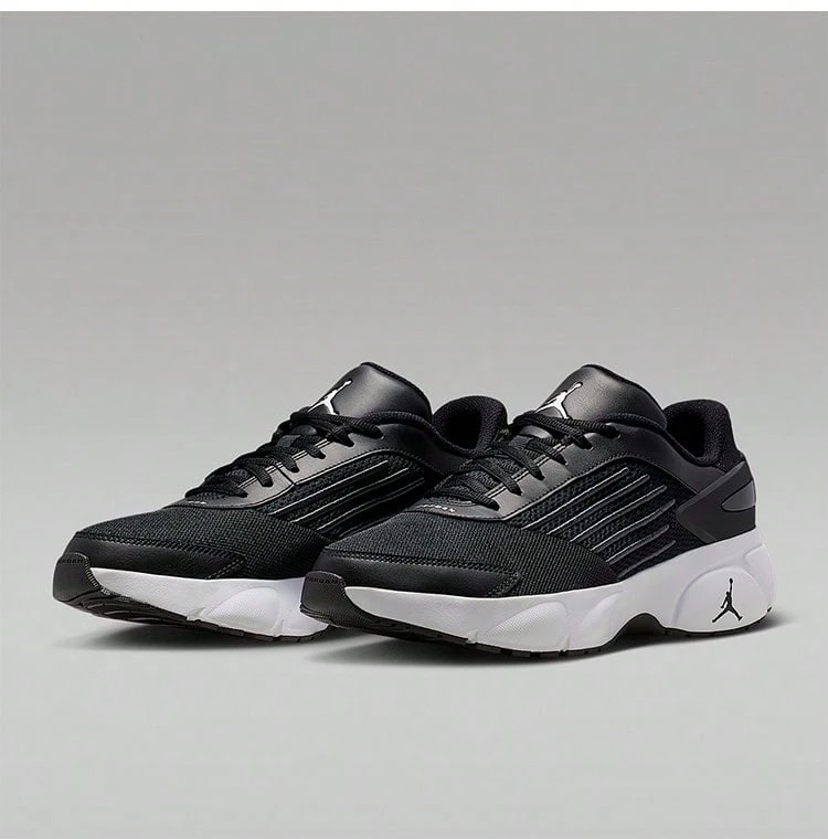 Nike Jordan Trunner Flow Men's Training Sneakers, Multi-Scenario Wear Shock-Absorbing Shoes IO2091-003 - Black and White - View 1