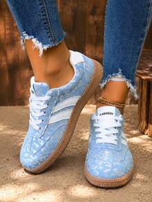 Women's Low-Top Athletic Shoes, Lace-Up, Flat Design - Blue - View 4