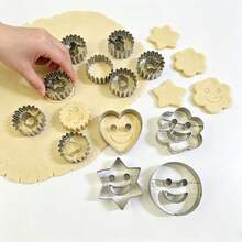 13pcs/Set 3D Christmas Cookie Cutter Cookie Mold Santa Claus Snowman Tree Reindeer Cookie Mold Cute Smiling Face Expression Pack Christmas New Year Party Decoration Baking Tools - View 8