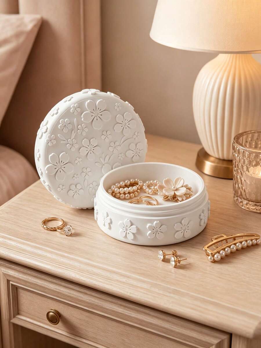 Single Pack, 3D Embossed Cherry Blossom Makeup Pad Storage Box. Functions: Dust-Proof Lid Stores Cotton Pads & Small Cosmetics Desktop Decor. For Bedroom Vanity & Bathroom. Features: Girly Resin, Vivid Embossed Pattern. Nice Gift For Girls.