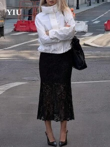 YIU 女款優雅黑色對比蕾絲鏤空針織長洋裝，秋季度假穿搭 - 黑色 - 查看 2