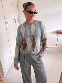 Women's Vintage Argyle Cardigan, Long Sleeve Round Neck Knit Top, Button Detail, Regular Fit, Winter Fashion Top, Vacation, Fall - Grey - View 2