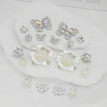 26pcs Moonlight White Iridescent Silver Rhinestone Hollow Shoes Charms, Pearl Flower Butterfly Chain DIY Shoe Buckle Accessories Set - Silver - View 7