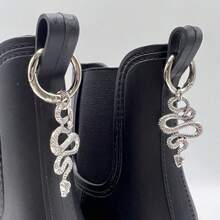 1PC Vintage Snake-Shaped Keychain Pendant Shoe Charm Bag Accessory, Dark Series Boots Shoe Buckle Decor, Halloween Party Gift - Multicolor - View 4