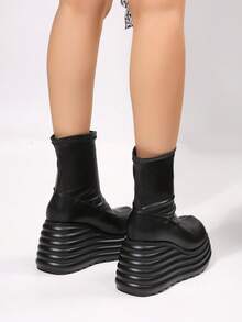 FVPFVP Misdanny All-Season Motorcycle Thick Sole Boots For Women 2026 Height-Increasing Knight Mid-Calf Boots British Style Short Boots - Black - View 7