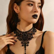 Vintage Red Rhinestone Black Lace Choker Necklace, Gothic Court Style Teardrop Pendant, Halloween Party Collarbone Necklace - Black 2 - View 4
