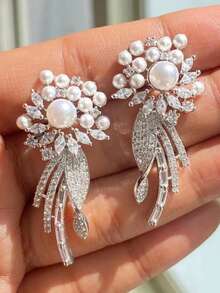 1 Pair Fashionable Luxury Elegant Graceful Floral Stud Earrings With Synthetic Cubic Zirconia And Faux Pearl, Women's Jewelry For Daily Wear, Banquet, Party, Gift - Silver - View 3