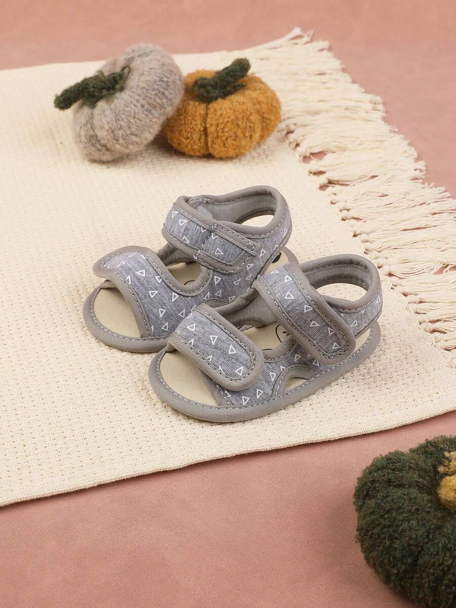 1 Pair Unisex Summer Open Toe Sandals, Triangle Print Soft Sole Anti-Slip Pre-Walker Shoes, Breathable Infant Shoes For Newborns - Grey - View 1
