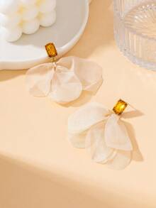 1 Pair Gentle Fairy Style Summer Vacation Atmosphere Beige Mesh Flower Pendant Earrings For Women - Apricot - View 3