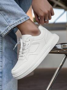 Men's Minimalist White Low-Top Skateboard Shoes, Comfortable Thick Sole Lace-Up Casual Sneakers For Daily Wear, Commuting, Travel, Gathering And Sports - White - View 10